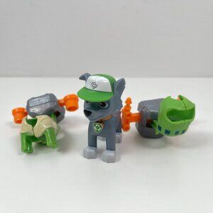 4 Paw Patrol Action Pack Pup Figure with 2 Clip-On Uniforms